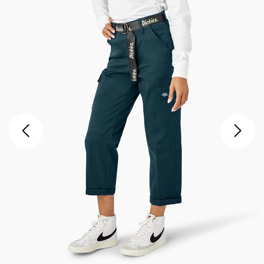 Dickies navy blue relaxed fit cropped cargo pants 26R new with tags never worn